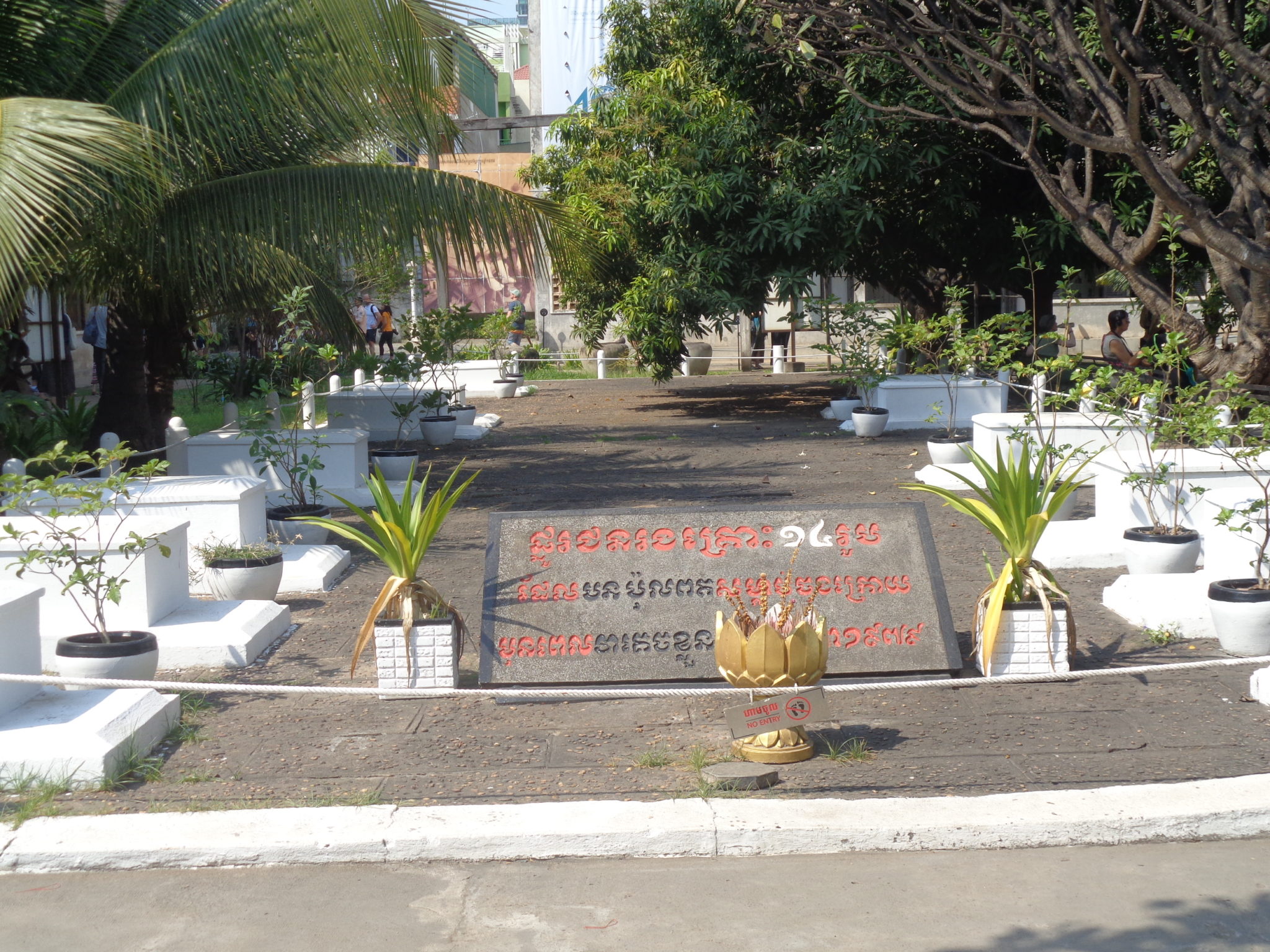 Grave of the last 14 prisoners