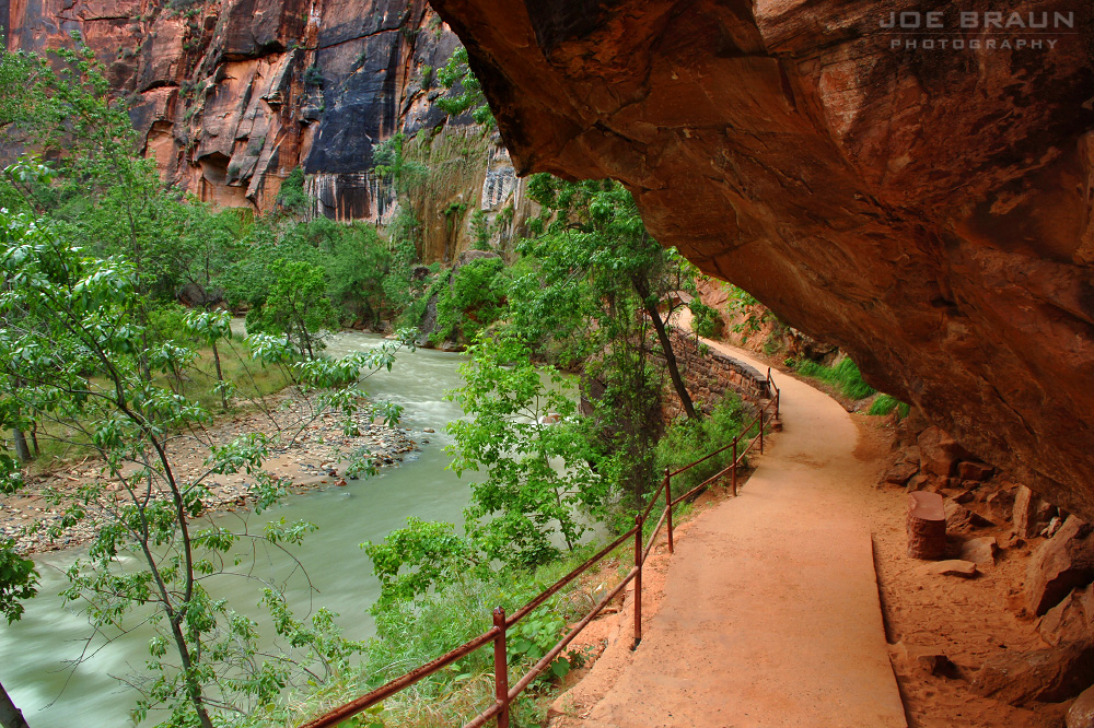 Riverwalk to Emerald Pool